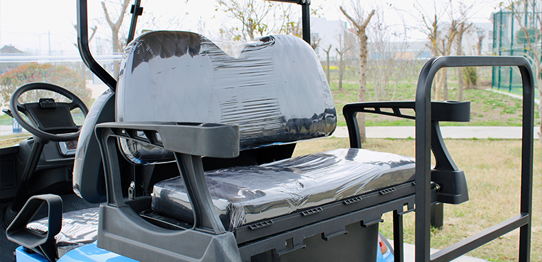 15.5mph Speed Electric Hunting Buggy Lifted 4 Seater Golf Cart with Aluminum Alloy Hub and All-Terrain Capabilities