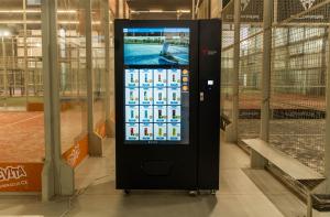 Wholesale 110V/220V-240V Snack Food Vending Machine With Cooling System 3-20C And High Capacity from china suppliers