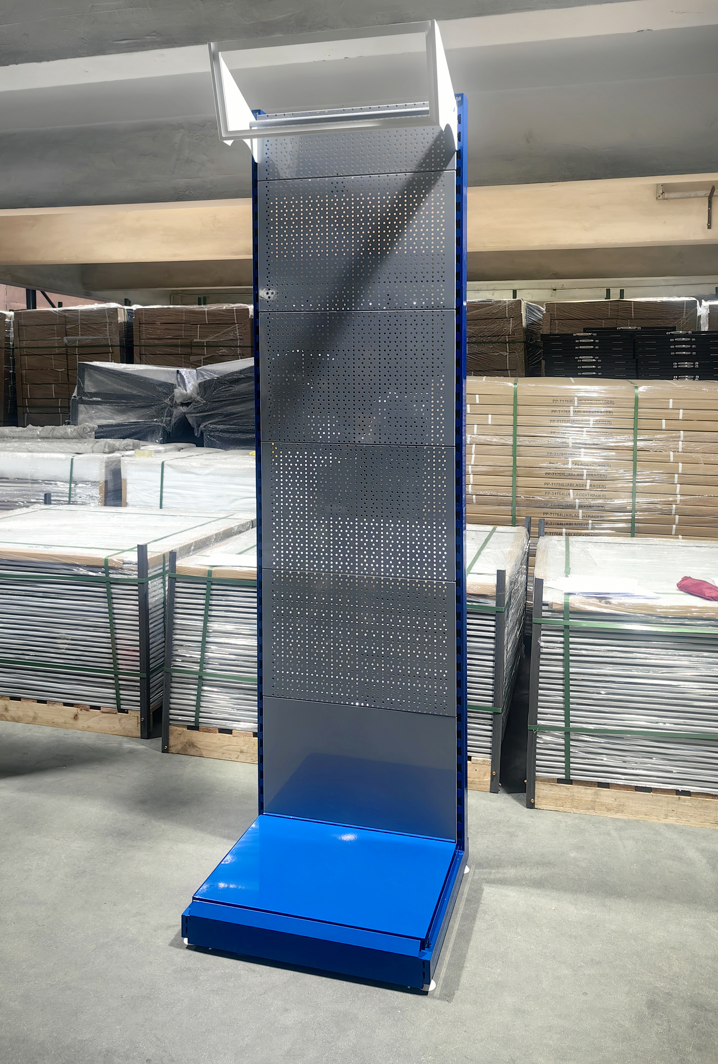 2-5 Layers Metal Pegboard Display Rack For Organizing Power Tools In Hardware Store Exhibition