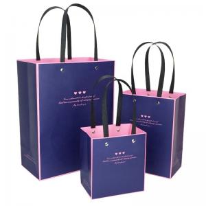 Wholesale Recyclable Gorgeous Birthday Gift Paper Bag Promotional In Various Colors from china suppliers
