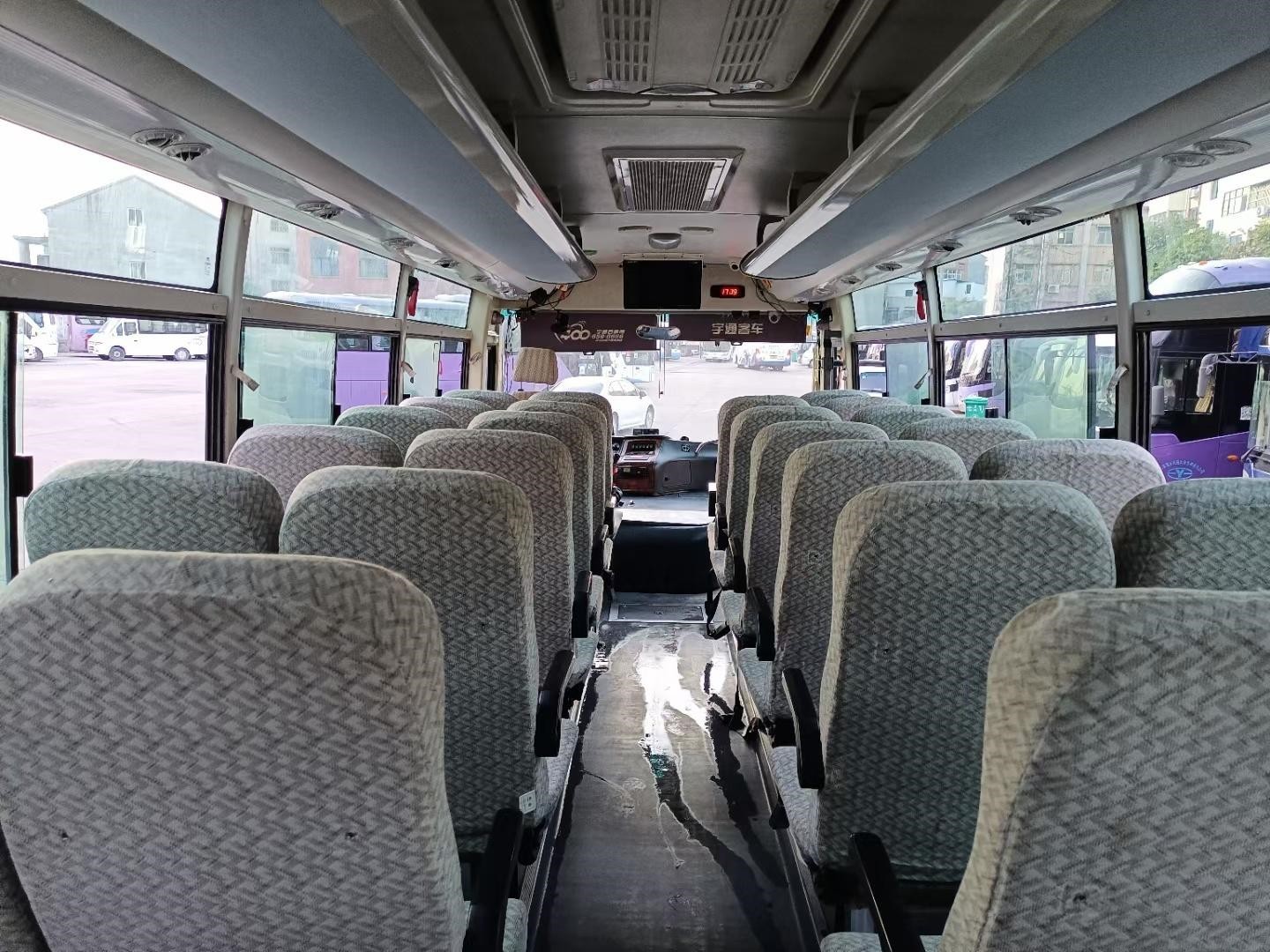 Long Distance Front Engine Bus 35 Seats Yuchai Engine Yutong Bus ZK6792D Air Conditioner