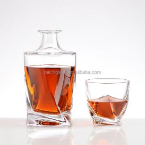 China Customized Custom Make Clear 375ml 500ml Glass Alcohol Bottles for Vodka and Liquor on sale