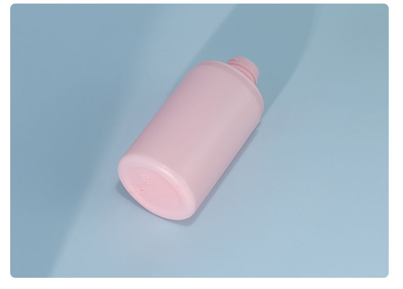 PE Material Cosmetic Lotion Bottles 80ml / 100ml Sunscreen Lotion Bottle For Cosmetics Shampoo