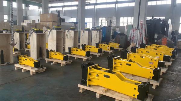 Breaking Power 980 J Silenced Box Type Excavator Rock Breaker Hammer For 7-14