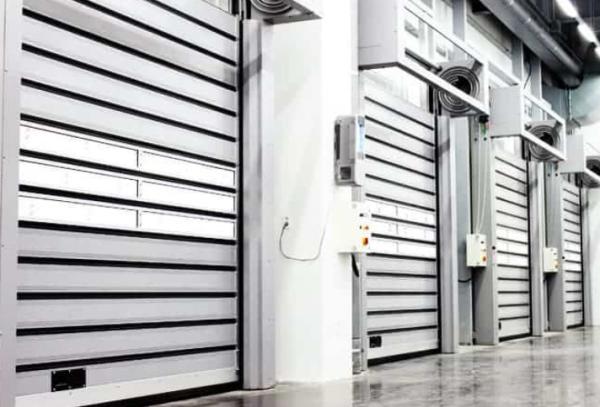 Wind Resistant Weather Sealed Double Skinned Steel Overhead Sectional Door With