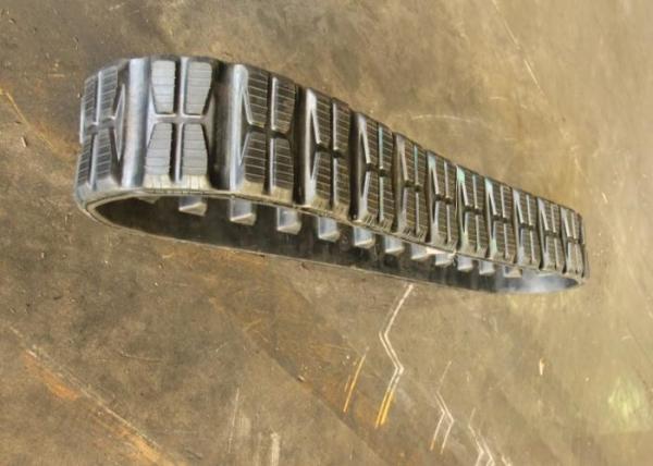 Joint Free Compact Track Loader Tracks , High Tensile Strength Lightweight