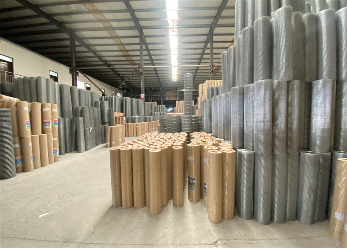 0.5m-2.0m Width Electric Galvanized Wire Mesh Rolls For Bridge 0.5mm-0.9mm Wire Diameter