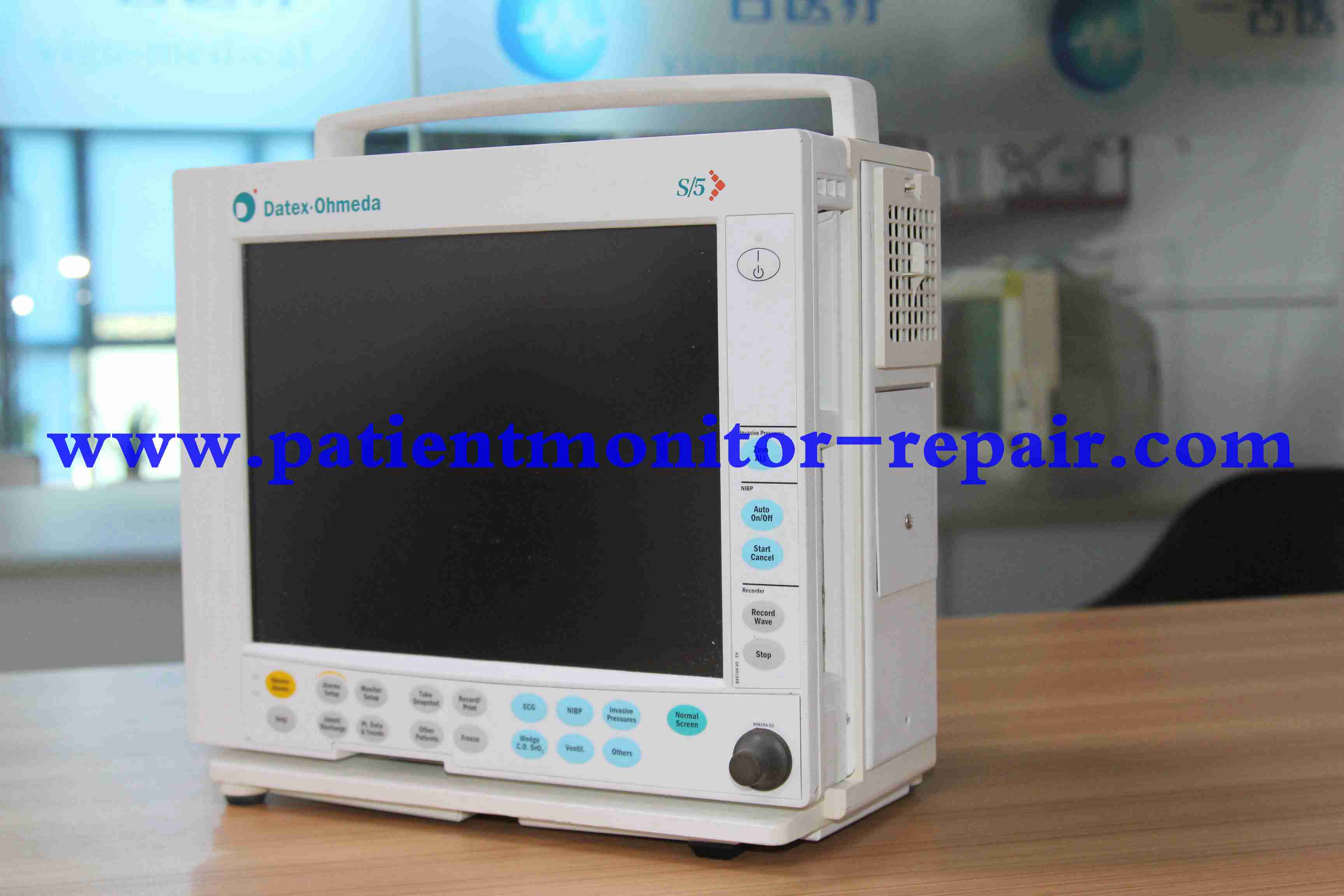 GE DATEX-Ohmeda S5 patient monitor 