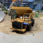Remote-Controlled Dump Truck 1 8 Scale for Children's Toy Collection and