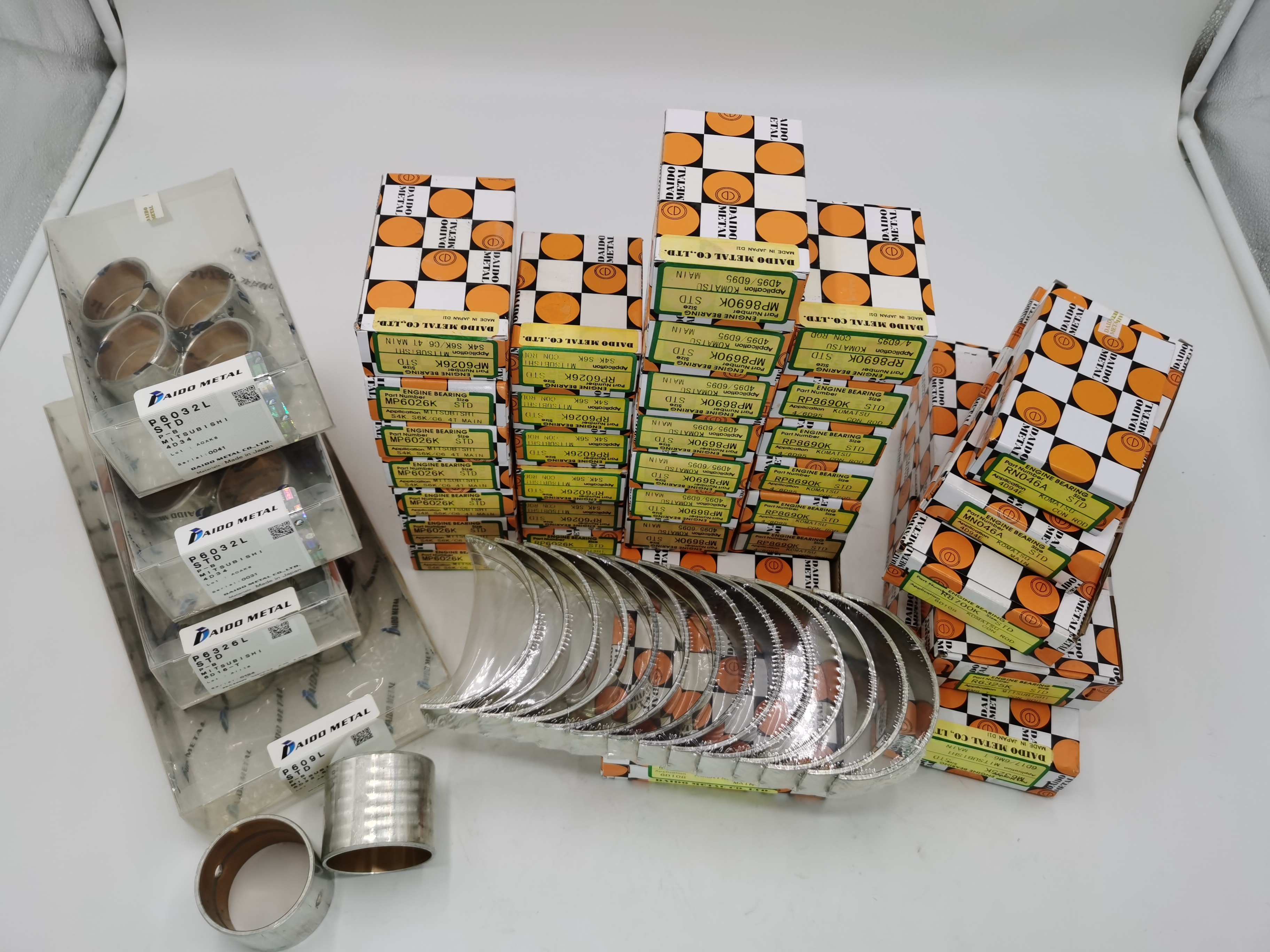 Datong Excavator Diesel Engine Parts Bronze Medal Set P6032 4Pcs 4D34