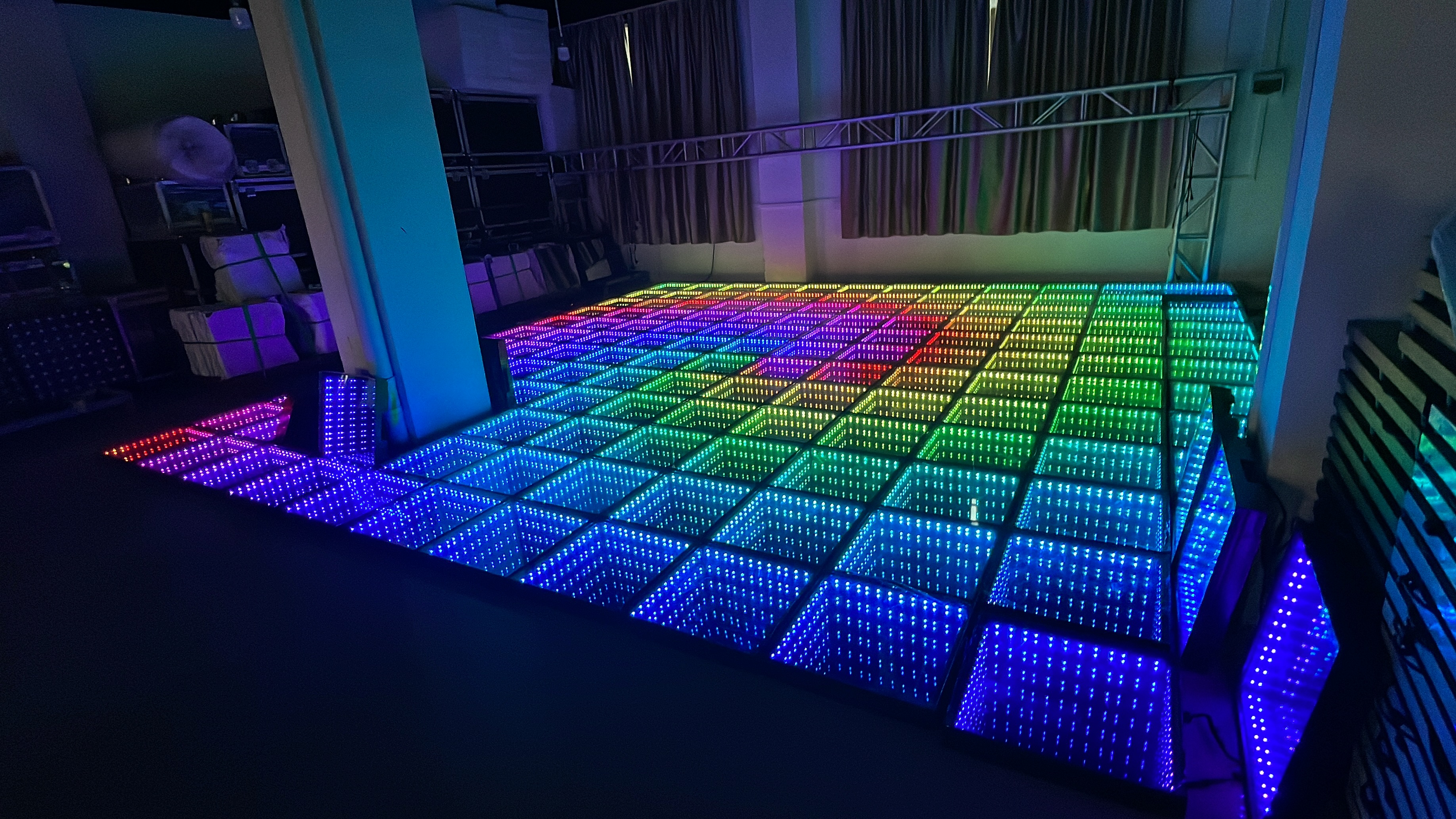 Wireless Magnet DJ Disco Nightclub LED Lighting Eevnts Uplight RGB colorful stage effect 3D Mirror Abyss Dance Floor
