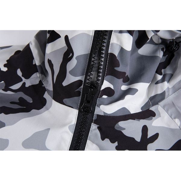 Water-Resistant Camouflage Hunting Jacket with Breathable Mesh Lining and Adjustable Hood