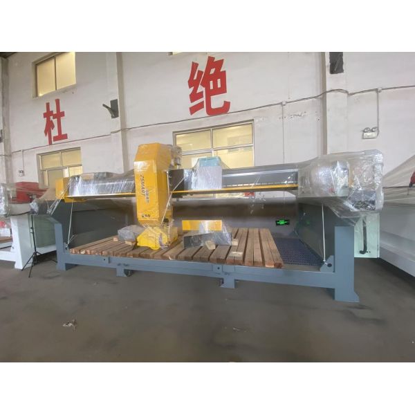 Three Axis Saw machine offering and cutting capabilities with multi axis control for complex manufacturing applications