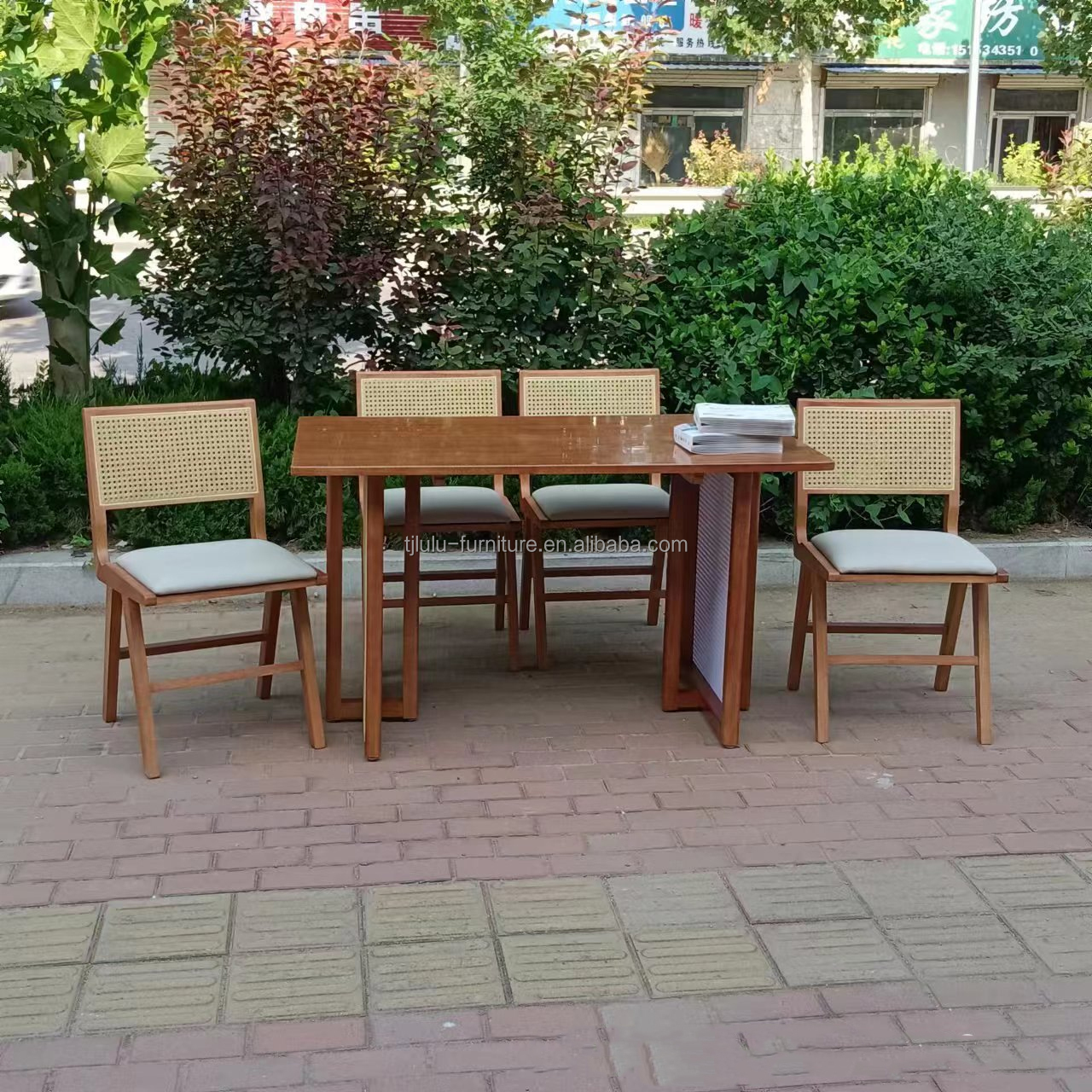 Dining Chair for Cafes and Restaurants 2023 Solid Wood PU Leather Nordic Style Modern Design