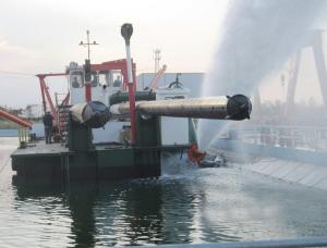 Wholesale 700mm Cutter Head Sand Mining Dredgers with Anchoring Booms Sand Dredging from Lake from china suppliers
