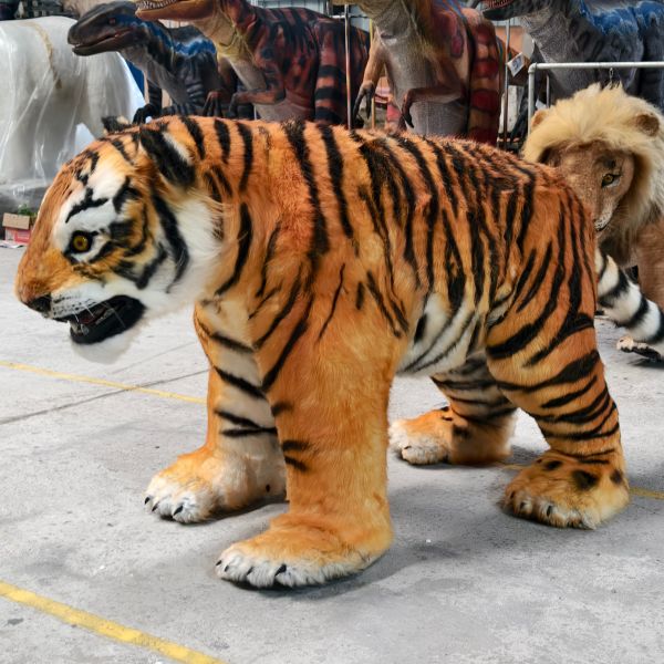 Amusement Park Performance Realistic Animatronic Tiger Costume Customized