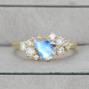 China 14K Yellow Gold Bridal Antique Promise Anniversary Gift for Women Pear Shaped Moonstone Engagement Ring on sale