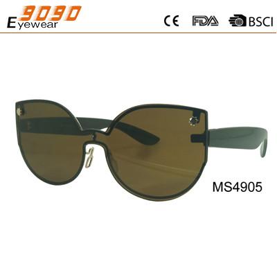 Classic culling fashion metal sunglasses ,UV 400 Protection Lens,suitable for
