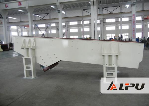 Quality Big Capacity Smooth Vibrating Feeder For Sandstone Production Line , High Speed for sale