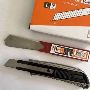 Wholesale Replacement Frequency Varies Depending On Usage 18mm Blade Cutters Silver from china suppliers