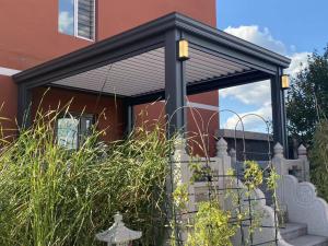 Wholesale Motorized Garden Outdoor Aluminium Pergola Rodent Proof With Zip Screen from china suppliers