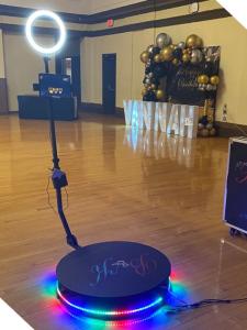 Wholesale Automatic 360 Photo Booth Machine Slow Motion Rotating Selfie Platform from china suppliers