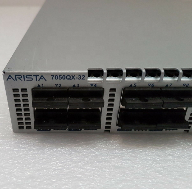 10/100/1000Mbps Full-Duplex Half-Duplex Ethernet Switch DCS-7050QX-32-F 32-Port Used