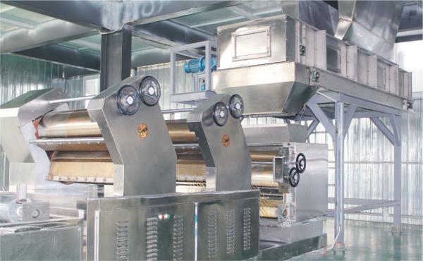 Electric Instant Noodle Processing Line , 3 - 5T Weight Noodles Manufacturing