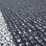Soil Slope Road Construction 50kn 80kn 100kn Polyester Pet Geogrid Thickness 0
