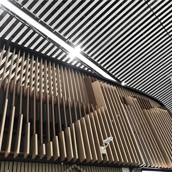 Suspended Aluminium Metal Ceilings U-Shape Aluminum Baffle Ceiling For Interior