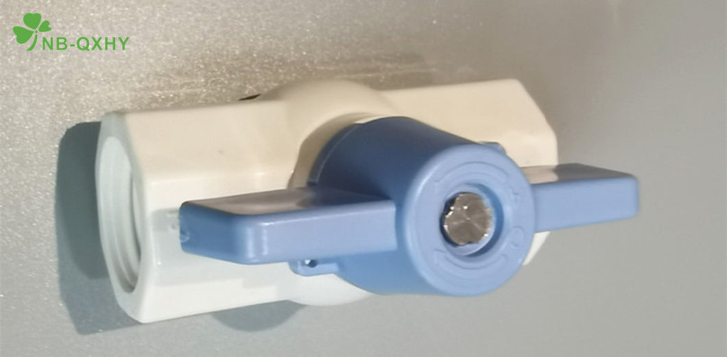 Nb-QXHY UPVC/PVC 1/2 BS Standard White Octagonal Ball Valve Plastic Valve with Peru Style