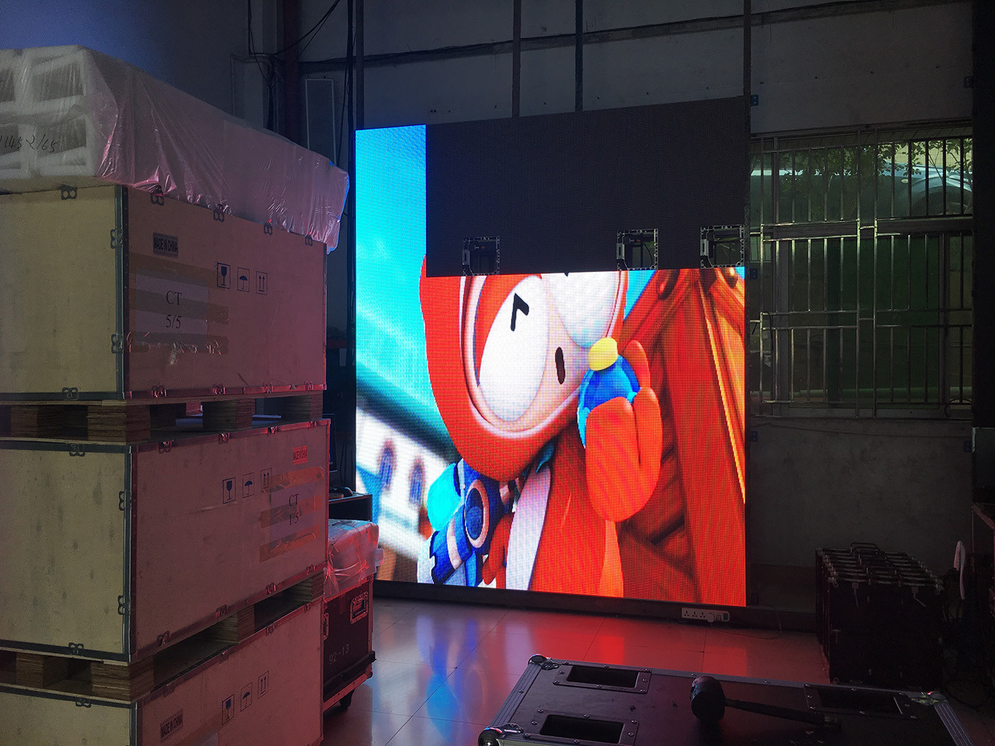 Lightweight Hanging Indoor Led Video Wall Display Advertising 2.5mm Pixel Pitch