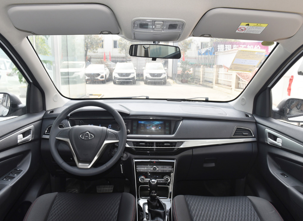 Auchan A600ev Electric Changan Car EV MPV With 5 Doors 5 Seats