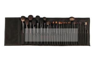 Wholesale Studio Quality Natural Full Makeup Brush Set 28 Pieces Essential Makeup Brushes from china suppliers