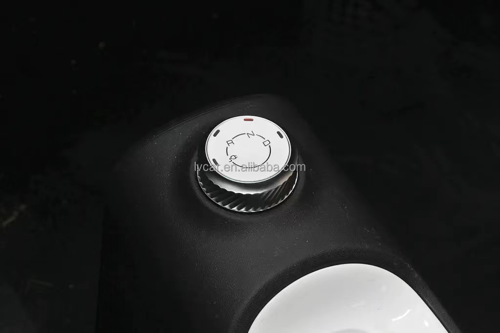 Left Steering Wuling Hongguang Mini Pure Electric Vehicle for Eco-Friendly Commuting