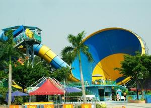 Big Holiday Resort Tornado Water Slide Amusement Water Park Equipments