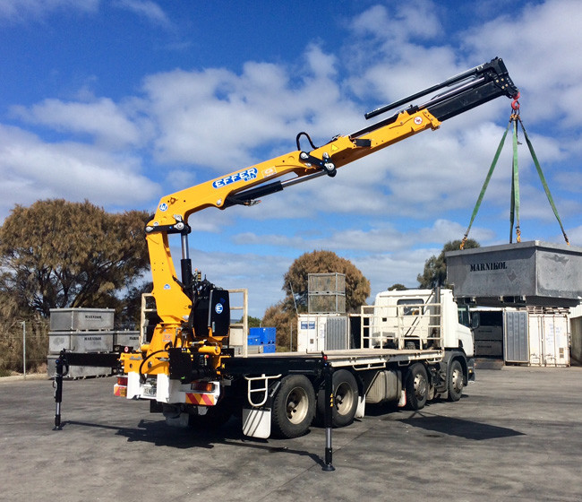 Shacman Howo Chassis Truck-Mounted Crane For All Your Lifting And Transport Needs