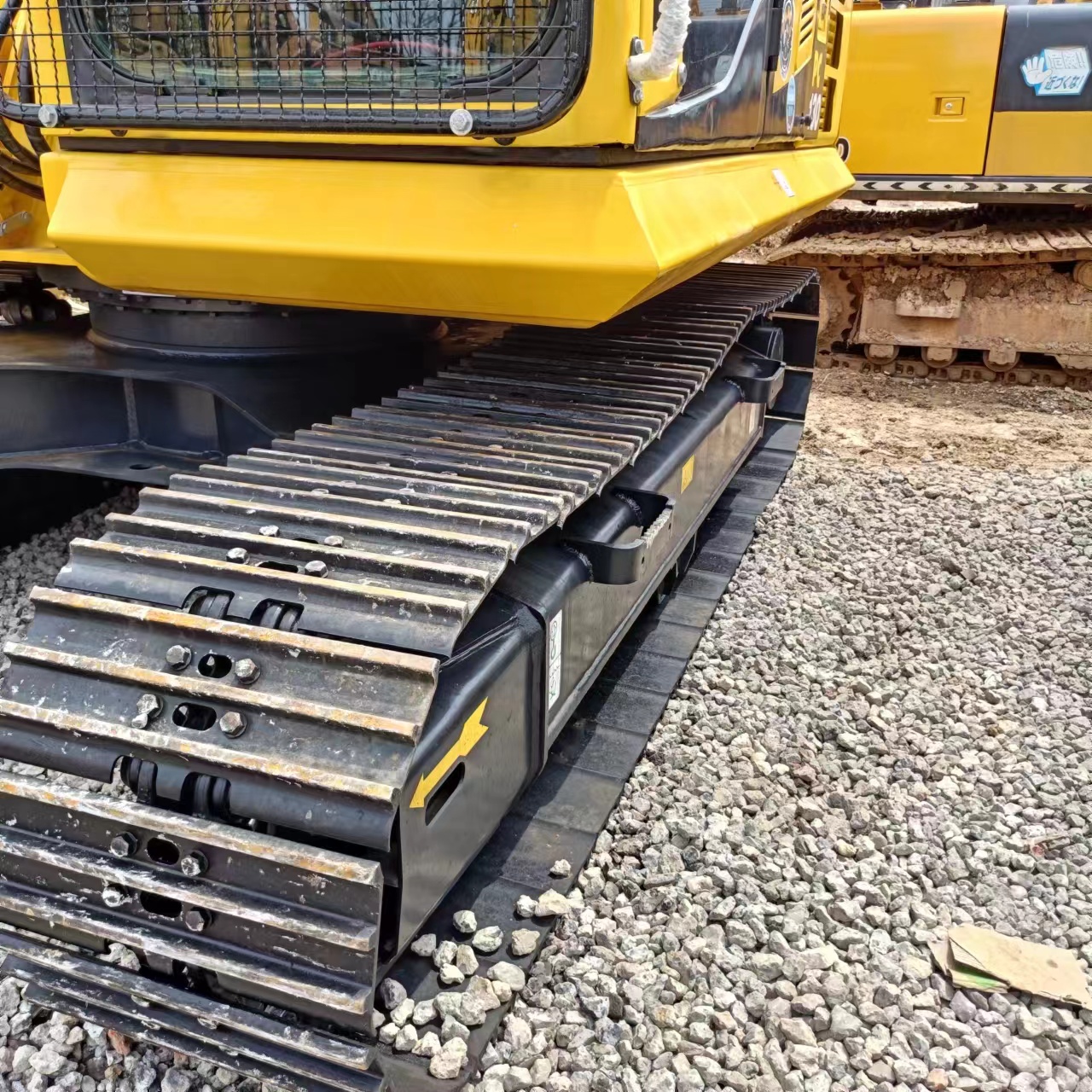 Shanghai good used excavator Komatsu PC130 with 13000 KG weight and 48 kw power