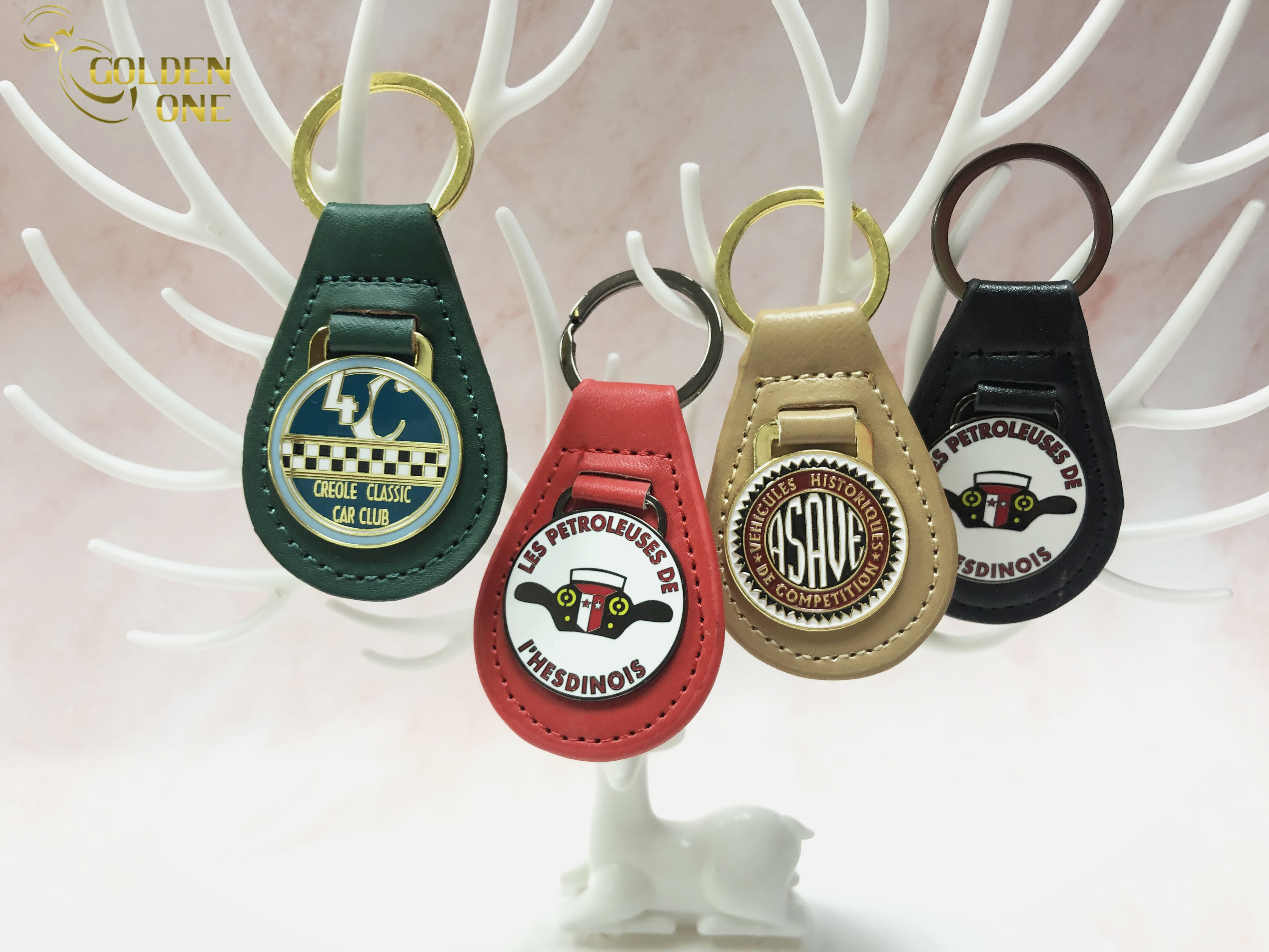 Wholesale Promotional Gifts Custom Company Engraved Logo Personalized Key Ring Chain Designers Metal Pu Custom Leather Keychain