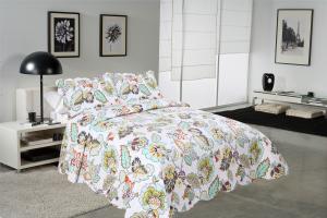 Wholesale Big Cockscomb Flower Quilted Bed Covers , Full Size Bed Quilt Sets With ISO9001 Certification from china suppliers