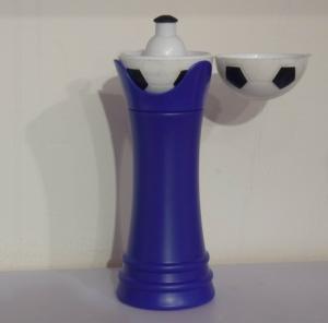 Wholesale soccer style water bottles with push-pull lid from china suppliers