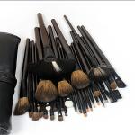 OEM Wood Handle 32 Pcs Cosmetic Makeup Brush Set For Beginners