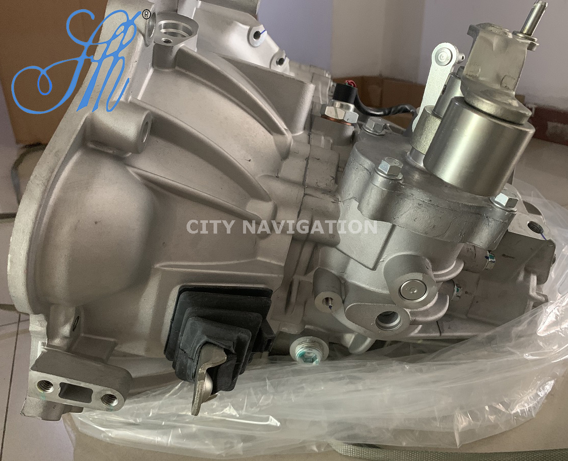 FENGGUANG 580 SUV 1.8L MT Transmission Gearbox Assembly for Closed Off-Road Vehicles