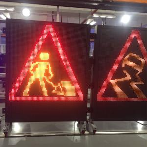 China Waterproof IP65 LED Traffic Display Road Variable Message Board on sale