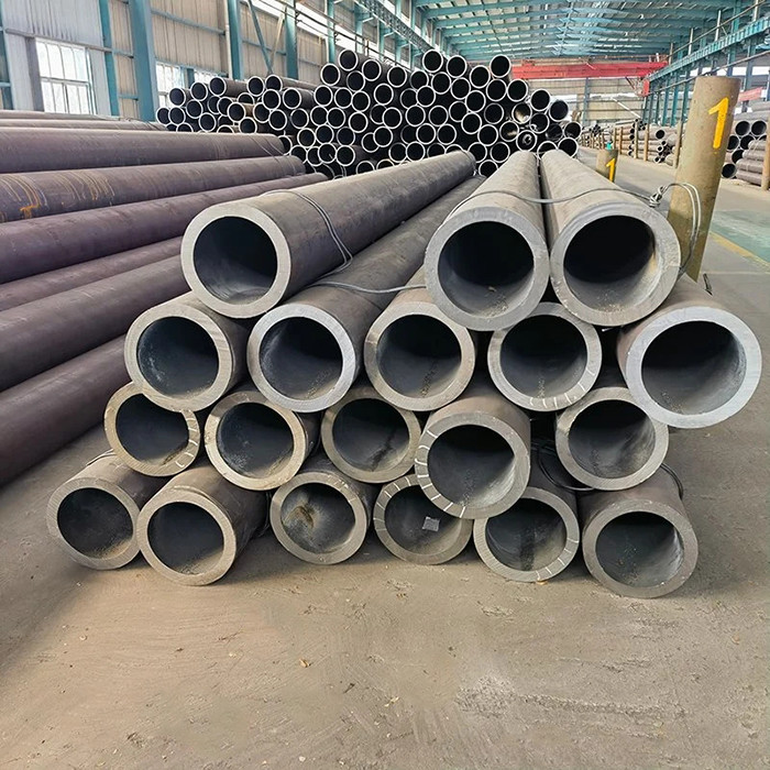 Length Customized Carbon Steel Material Round Tube for Industrial Use