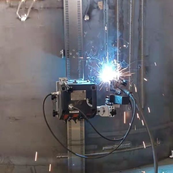 Portable pipe orbital welding machine for tank girth and vertical welding