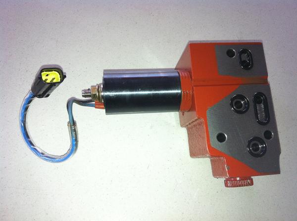 Hydraulic Pump Spare Parts Proportional Solenoid Valve On The Valve Block K3V112