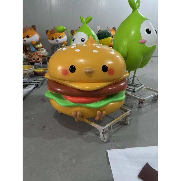 Customized commercial fiberglass sculpture Hamburger food and beverage store sculpture shopping mall indoor IP model ornaments