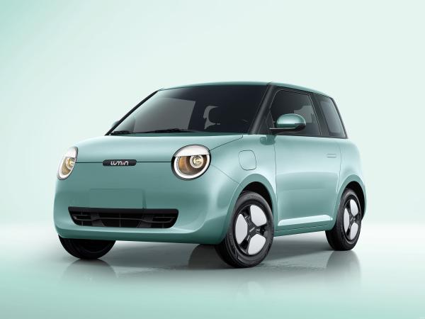 2024 Changan lumin, range 205km-301km. Small electric car for urban commuting.