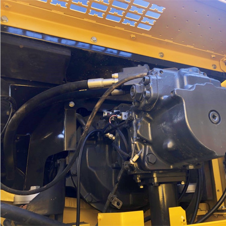 KOMATSU PC 400-8 Used Excavator 2021 Model with 47 Ton Operating Weight at Lower Cost